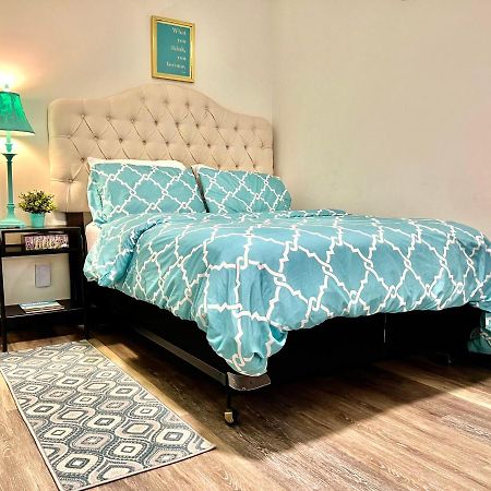 Private Room With Shared Bathroom On The 1St Floor 10 Minutes Walk To University Of Washington سياتل المظهر الخارجي الصورة