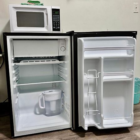 Private Room With Shared Bathroom On The 1St Floor 10 Minutes Walk To University Of Washington سياتل المظهر الخارجي الصورة