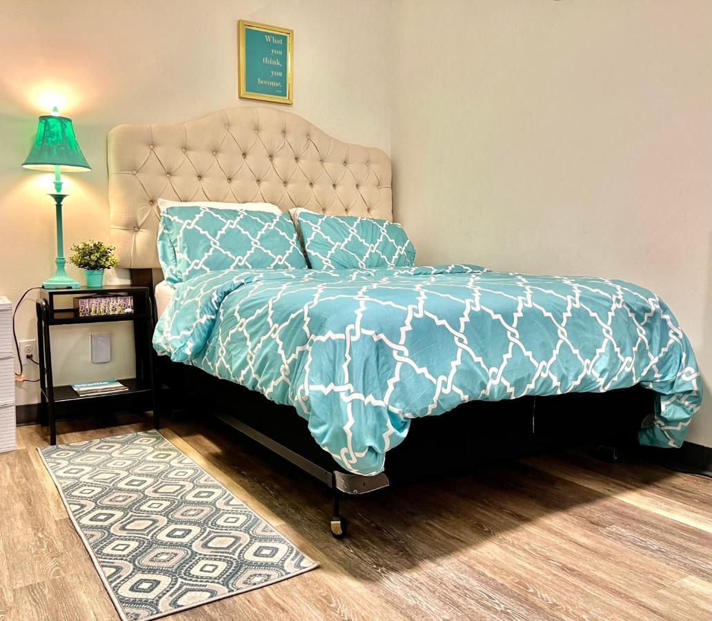 Private Room With Shared Bathroom On The 1St Floor 10 Minutes Walk To University Of Washington سياتل المظهر الخارجي الصورة