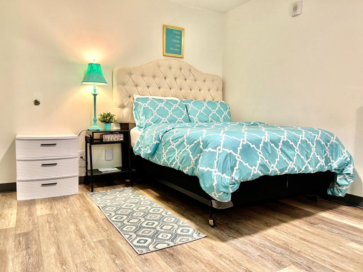 Private Room With Shared Bathroom On The 1St Floor 10 Minutes Walk To University Of Washington سياتل المظهر الخارجي الصورة