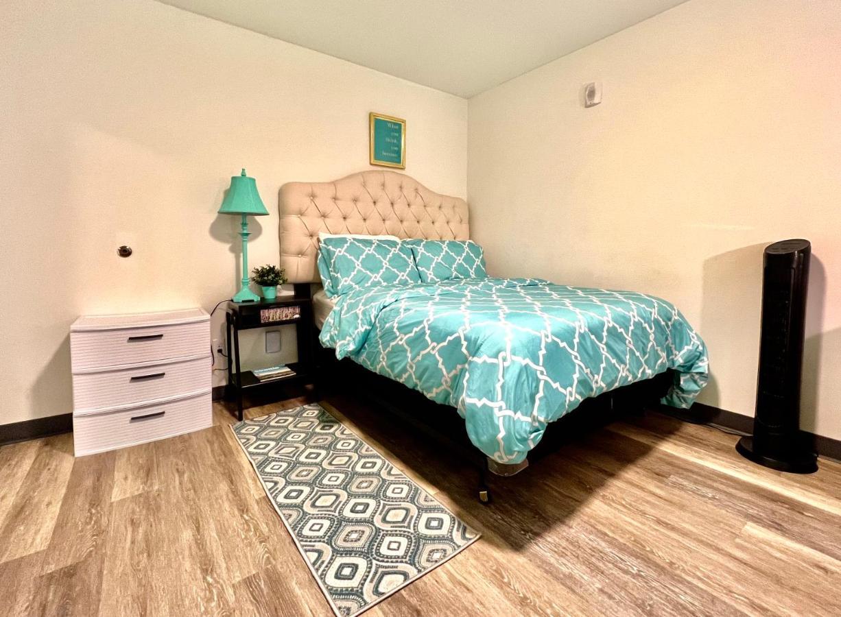 Private Room With Shared Bathroom On The 1St Floor 10 Minutes Walk To University Of Washington سياتل المظهر الخارجي الصورة