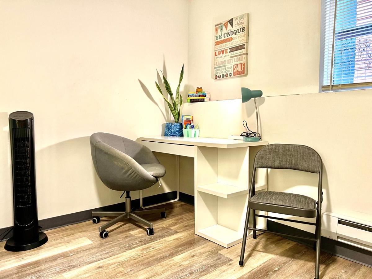 Private Room With Shared Bathroom On The 1St Floor 10 Minutes Walk To University Of Washington سياتل المظهر الخارجي الصورة